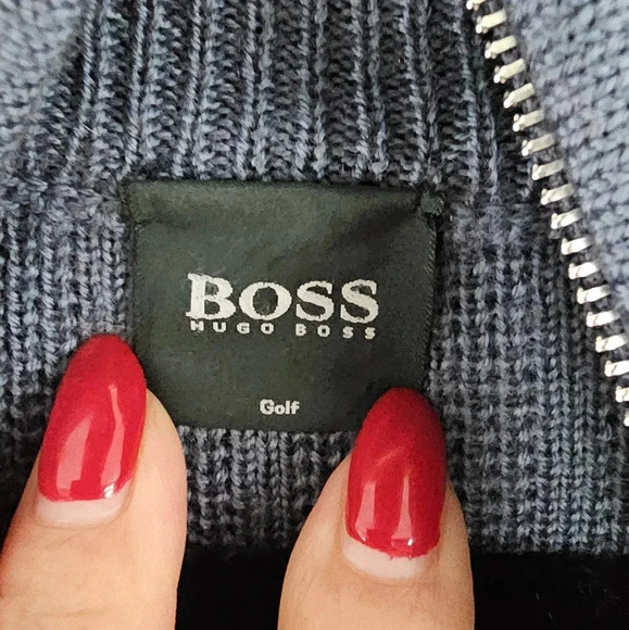 HUGO BOSS  70% Virgin Wool Made in Italy Turtleneck Golf  Sweater | Size… - Picture 3 of 9